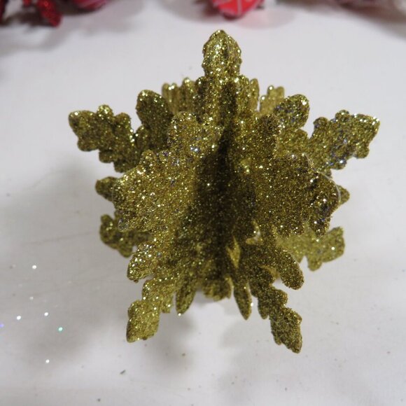 Red and Gold Christmas Ornament collection - Picture 11 of 14